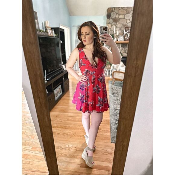 FreeāPeopleā
sundress - Picture 6 of 8